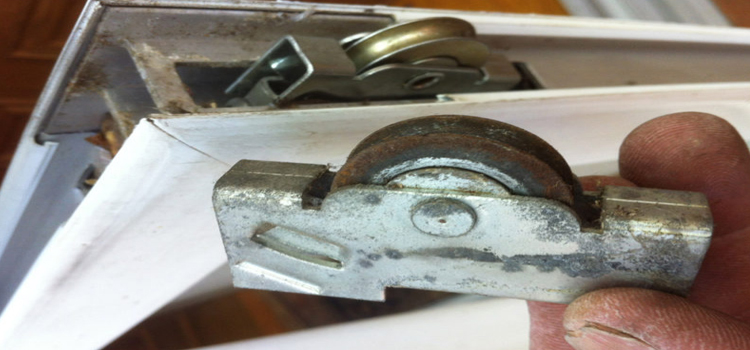 screen door roller repair in Montebello